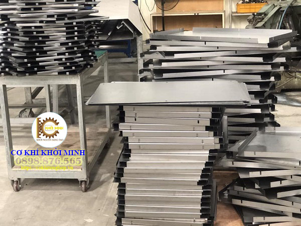 cắt laser thép tấm