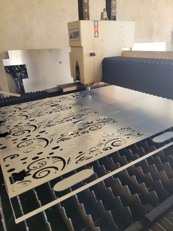 cắt laser kim loại