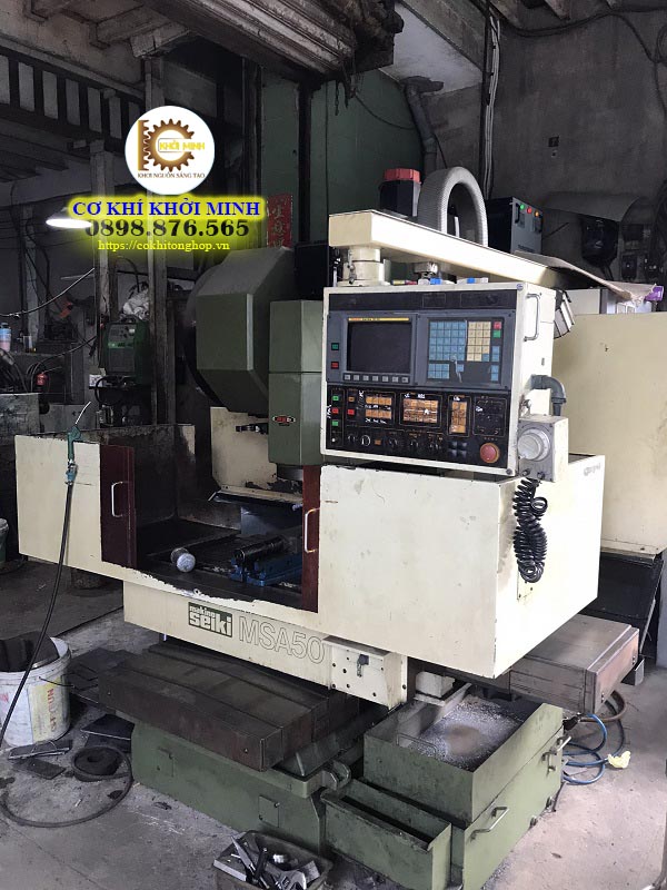 Công ty gia công cơ khí TPHCM Công ty TNHH cơ khí Khởi Minh là đơn vị chuyên sản xuất và gia công cơ khí. Với sự phát triển của ngành kinh tế dẫn đến thị trường luôn luôn sôi động và nhu cầu tăng cao. Khởi Minh đả gia tăng quy mô nhà xưởng, máy móc và đội ngũ nhân viên để đáp ứng những yêu cầu đó. Hệ thống thiết bị, máy móc được chúng tôi nâng cấp thường xuyên để nâng cao hiệu quả sản xuất trong các công đoạn: cắt CNC, tiện CNC, ép thủy lực, cắt kính. Cơ cấu vận hành và quản lý chặt chẽ kết hợp với đội ngũ nhân viên lành nghề sẽ mang lại những sản phẩm có chất lượng, có độ chính xác cho quý khách. Kinh nghiệm nhiều năm trong ngành gia công cơ khí TPHCM nên khi đến với Khởi Minh. Quý khách sẽ được tư vấn, hỗ trợ nhiệt tình để tìm ra phương pháp tối ưu nhằm hoàn thành sản phẩm tốt như mong đợi. Chúng tôi luôn có sự ổn định và uy tín trên thương trường, một thương hiệu lớn mà quý khách không thể bỏ qua khi có mong muốn gia công cơ khí theo yêu cầu.