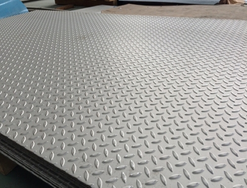 thép tấm chống trượt